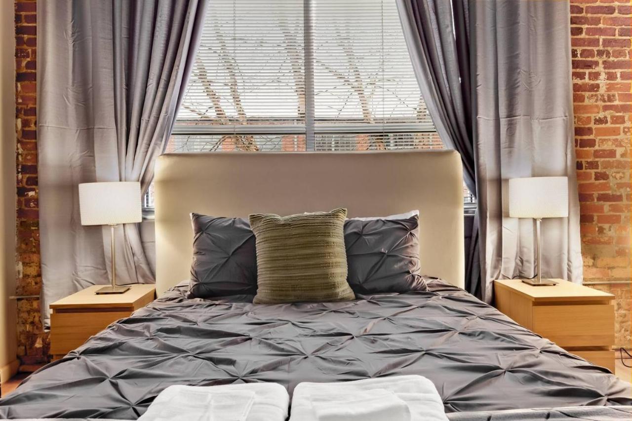 Trifecta Historic Brick 2Br Getaway Superhost Lejlighed Durham Værelse billede